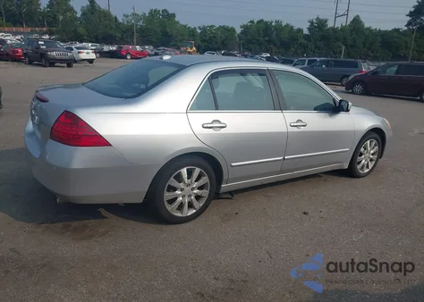 2006 Honda Accord 3.0 Ex z USA, uszkodzony, nr VIN 1HGCM66876A040176